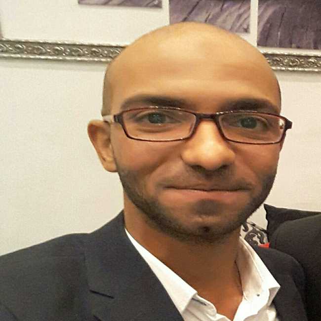 دكتور  أحمد عبد الهادي أخصائي الجلدية والتجميل القاهرة