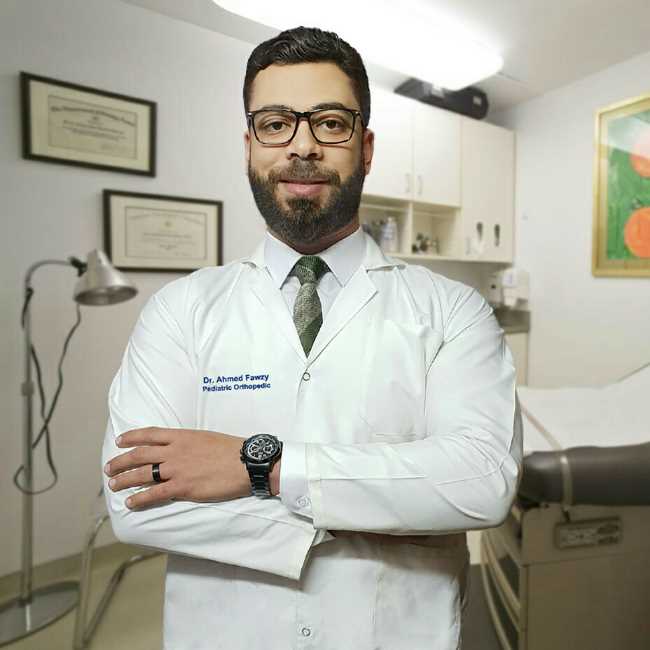 دكتور  أحمد فوزى الطناحى  أخصائي جراحه العظام وعظام الأطفال الغربية