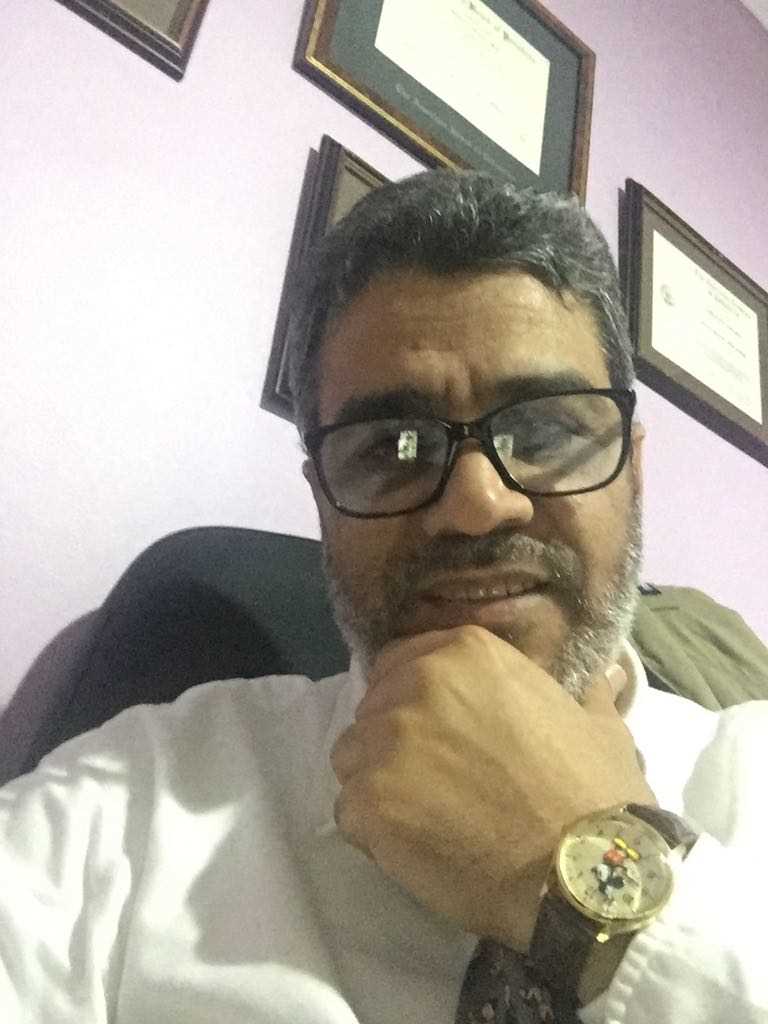 دكتور  خالد دبش  ‏استشاري طب الاطفال - البورد الأمريكي القاهرة