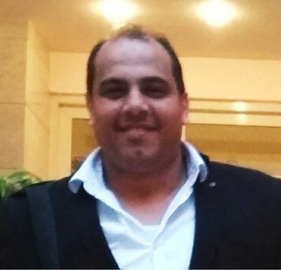 دكتور  عمرو الديسطى  استشاري جراحة التجميل و الحروق بمستشفيات الشرطة الجيزة